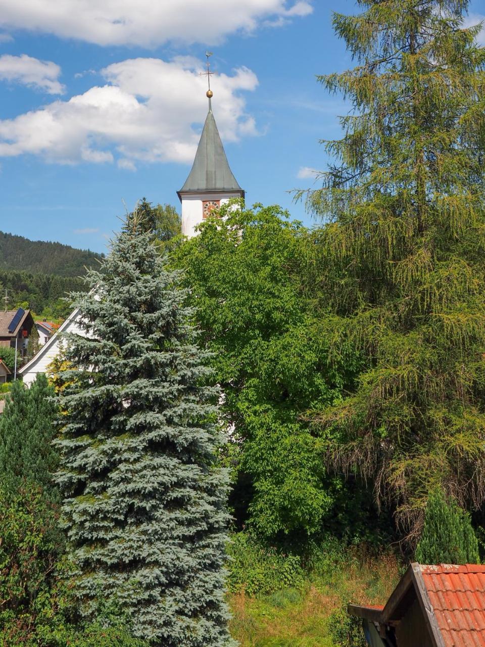 Landgasthof Zum Schwarzen Grat Isny im Allgäu Buitenkant foto