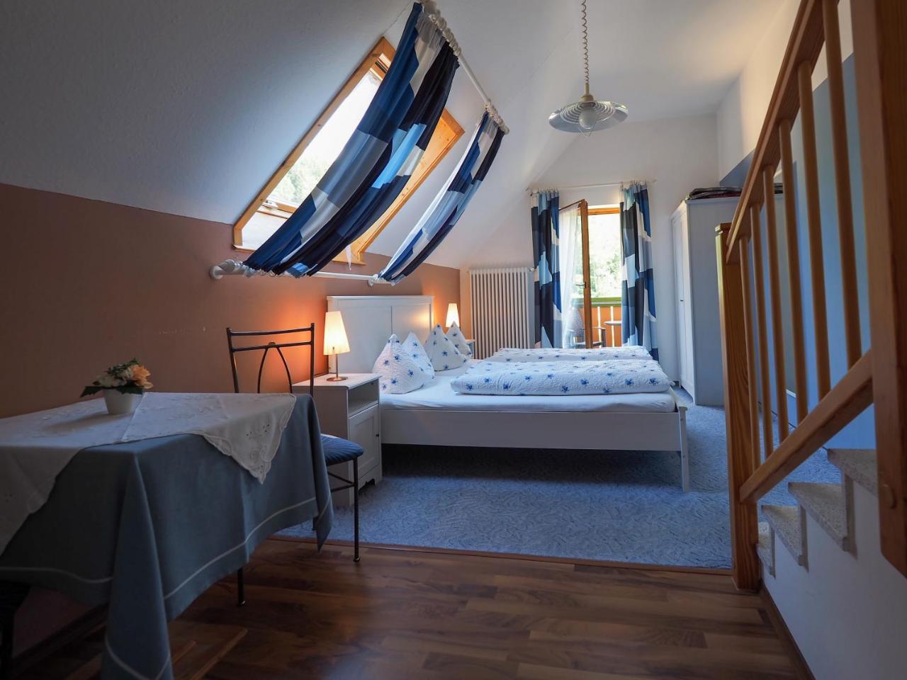 Landgasthof Zum Schwarzen Grat Isny im Allgäu Buitenkant foto