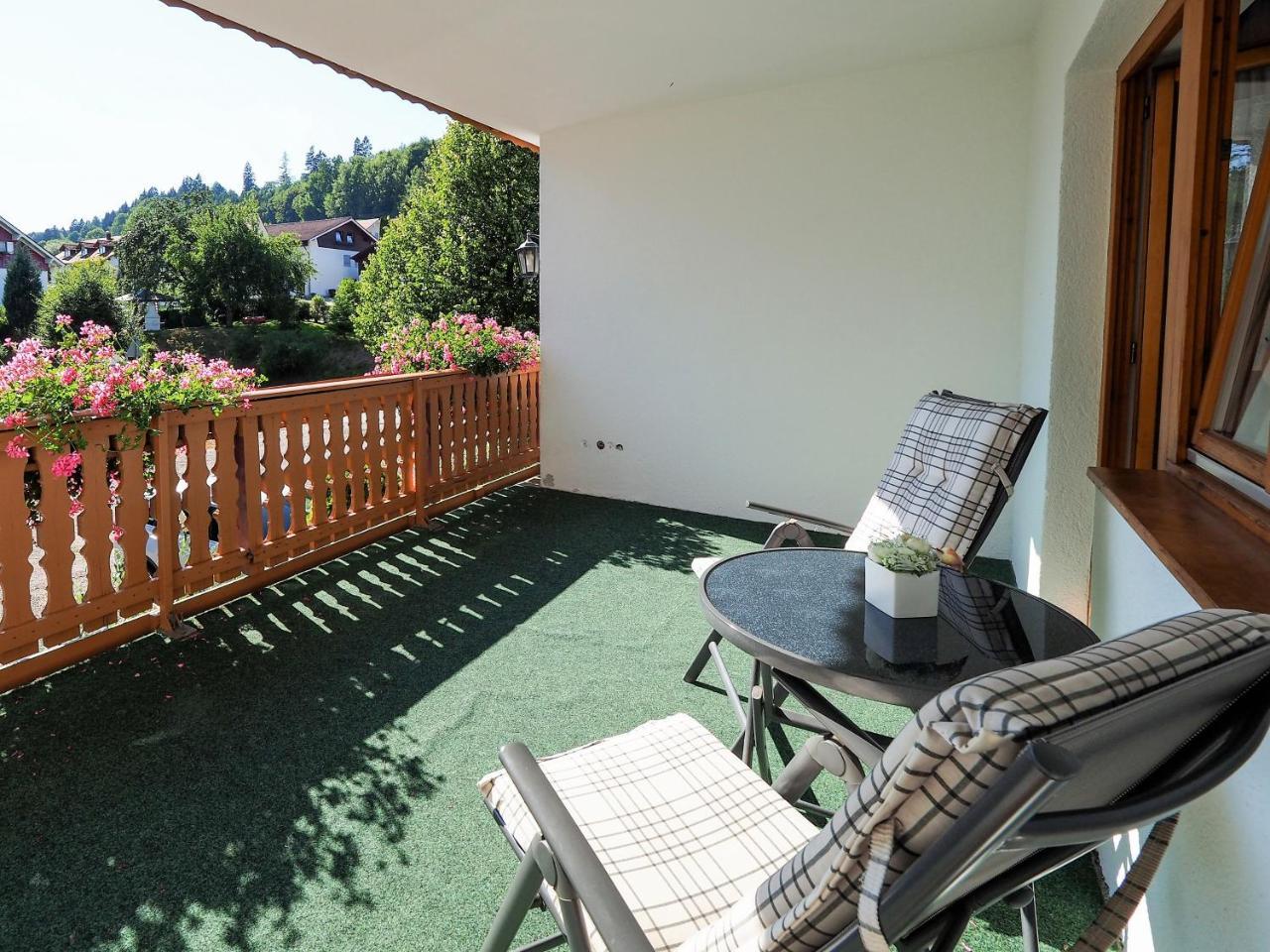 Landgasthof Zum Schwarzen Grat Isny im Allgäu Buitenkant foto