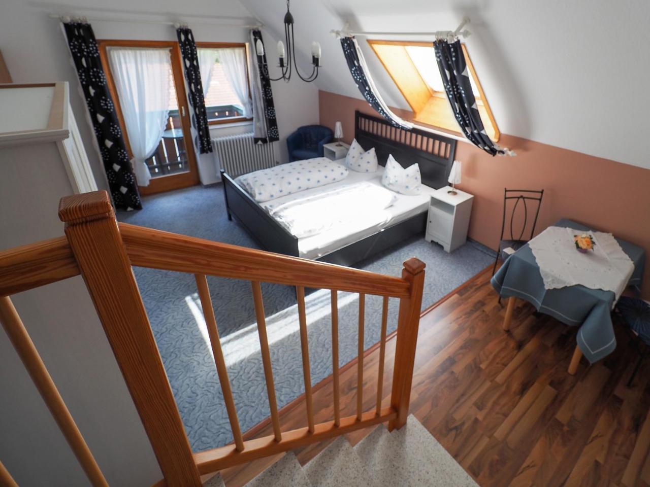 Landgasthof Zum Schwarzen Grat Isny im Allgäu Buitenkant foto